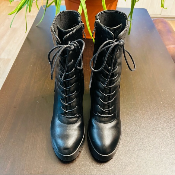 Vivorosa Imogen Lug Sole Platform Lace Up Boot | Size 6 - Picture 10 of 13